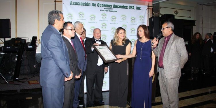Ocoa de Pie reconoce trayectoria de Asociaci&oacute;n de Ocoe&ntilde;os Ausentes en USA