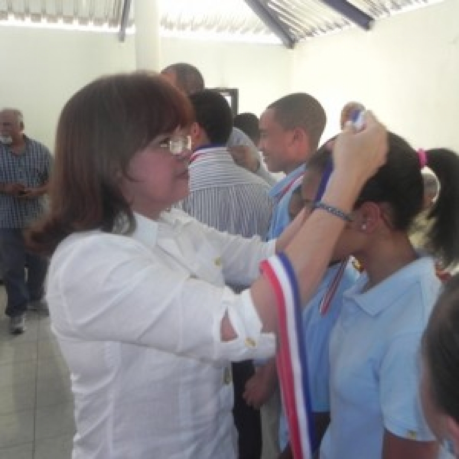 Fundaci&oacute;n Ocoa de Pie entrega Premio al M&eacute;rito Estudiantil Padre Luis Quinn